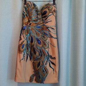 EUC UK Sz 6 🦚 embroidered mini 👗